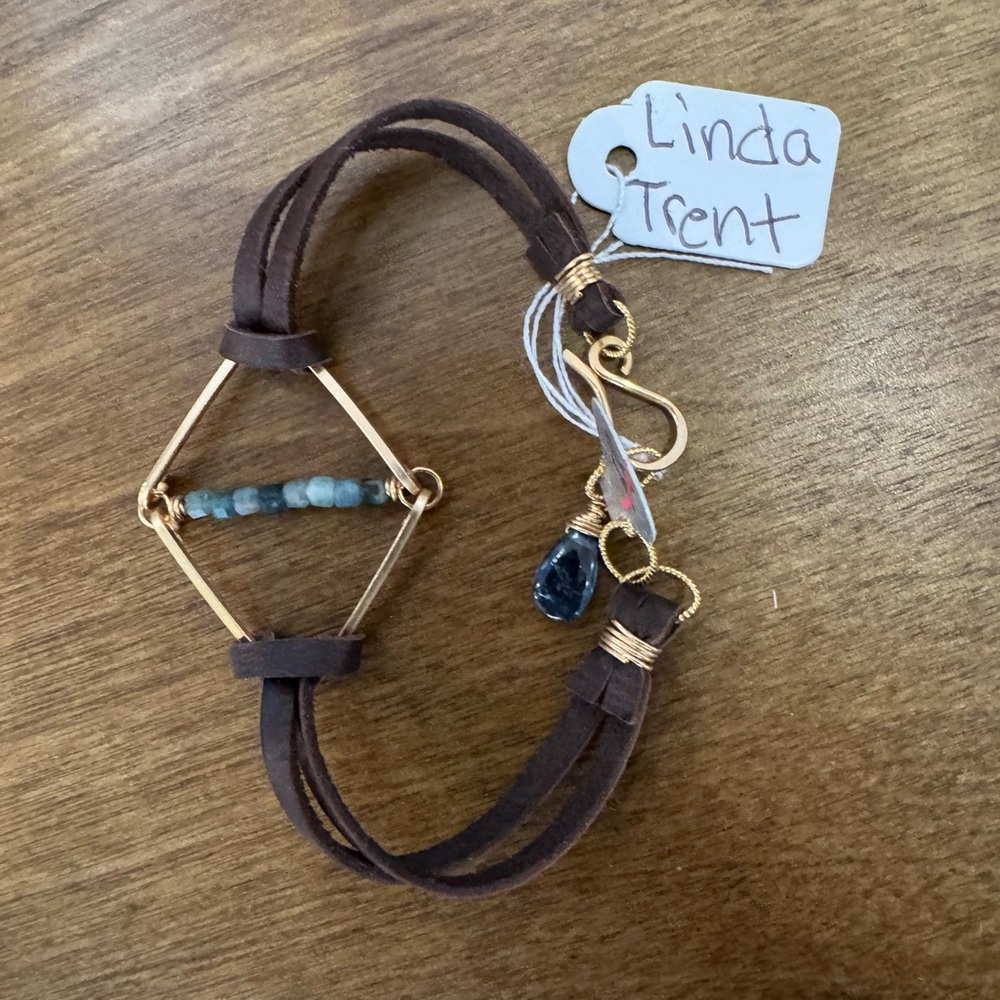 Linda Trent artist made bracelet 14 gold fill tourmaline and leather.